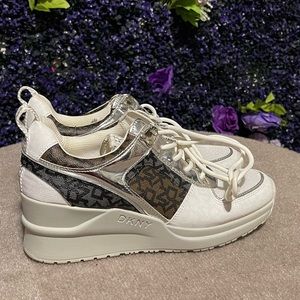 DKNY platform sneakers Sz 11